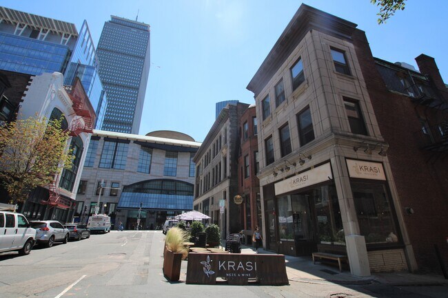 property at 48 Gloucester St