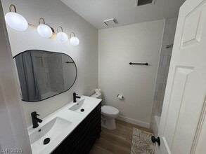 6413 Morley Ave in Las Vegas, NV - Building Photo - Building Photo