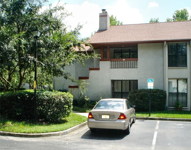 1802 Wood Hill Pl in Jacksonville, FL - Foto de edificio - Building Photo