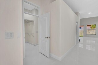 36 Monterey Pointe Dr in Palm Beach Gardens, FL - Building Photo - Building Photo