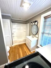 12 Myrtle St in Exeter, NH - Foto de edificio - Building Photo