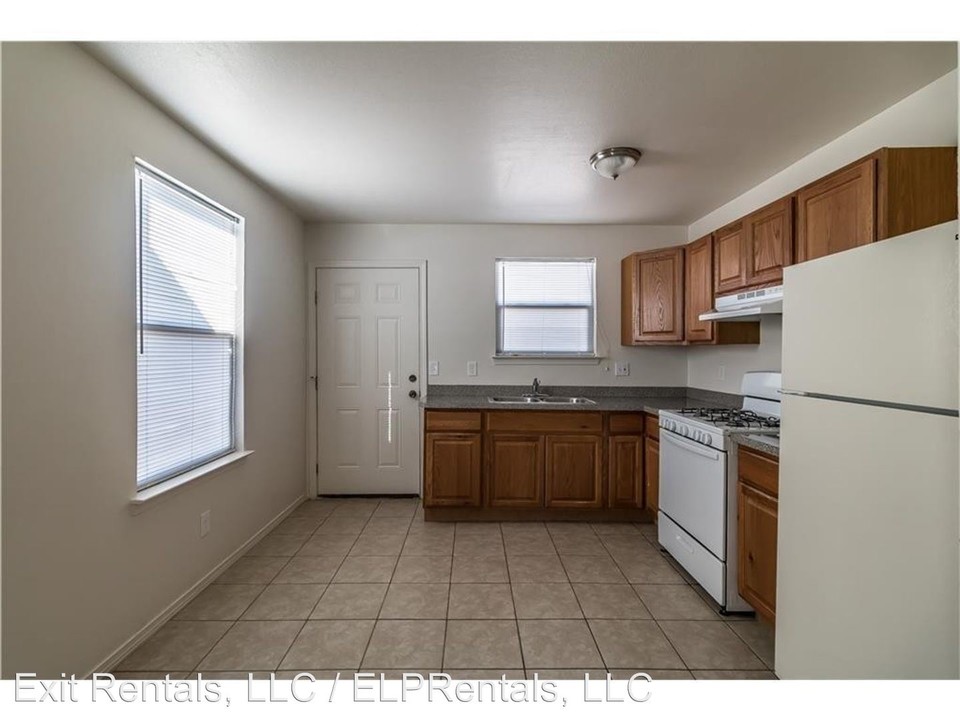 300 New Haven Dr in El Paso, TX - Foto de edificio