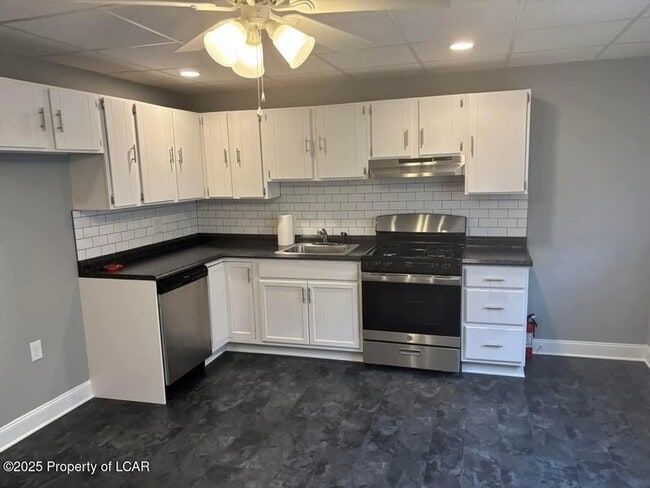 19 Lockhart St in Wilkes-Barre, PA - Building Photo - Building Photo