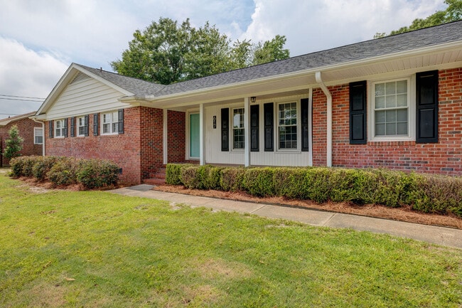 617 Windemere Rd in Wilmington, NC - Building Photo - Building Photo