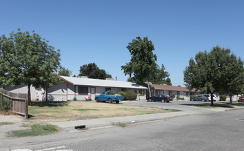 Railroad Apartments in Hanford, CA - Building Photo - Building Photo