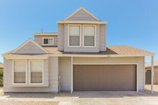 8713 W Jefferson St in Peoria, AZ - Building Photo