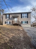 602 Bristol Ct in Villa Ridge, MO - Building Photo