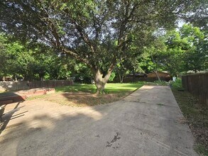 106 Jefferson Ave in Desoto, TX - Building Photo - Building Photo