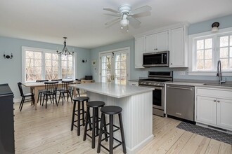 27 Talkhouse Walk in East Hampton, NY - Building Photo - Building Photo