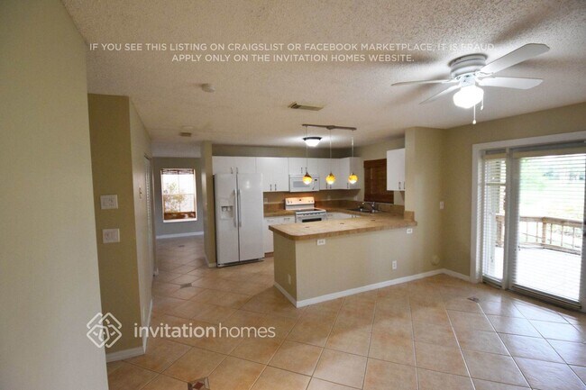 8385 SW 42nd Ct in Davie, FL - Building Photo - Building Photo