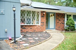 1314 Harwich Dr in Waldorf, MD - Building Photo