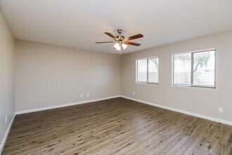 1836 E Silversmith Trail in San Tan Valley, AZ - Foto de edificio - Building Photo