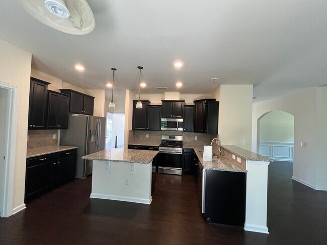 Room in House on Ebbets Rd in Charlotte, NC - Building Photo - Building Photo