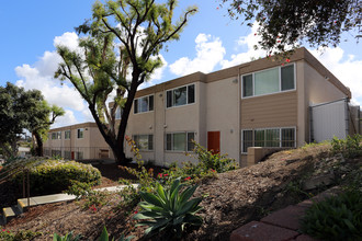 Delta Manor Apartments in San Diego, CA - Building Photo - Building Photo