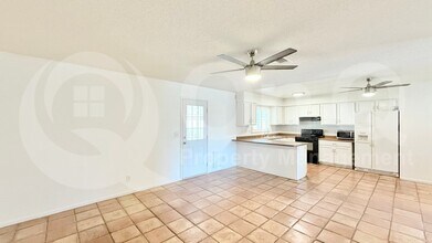 8960 W Royal Palm Rd in Peoria, AZ - Building Photo - Building Photo