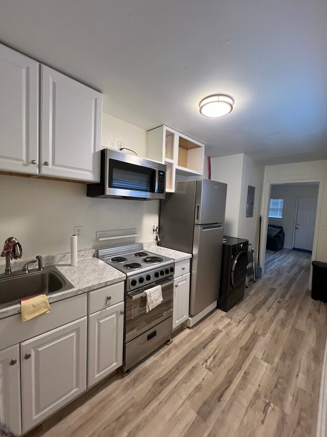 1090 Mayson Turner Rd NW, Unit Powerhouse Apartment in Atlanta, GA - Building Photo - Building Photo