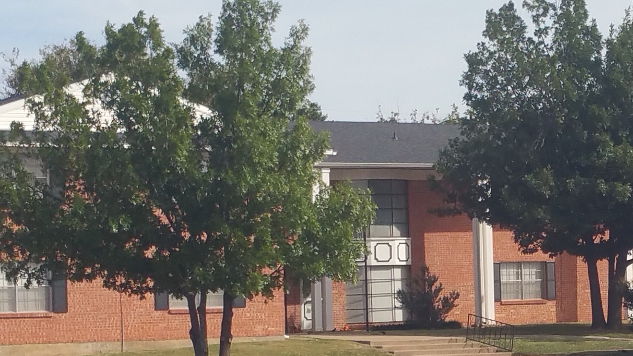 Embassy Apartments in Lawton, OK - Building Photo