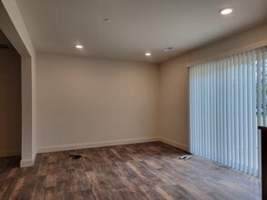 1334 Reading Rd, Unit 2 in Denver, PA - Building Photo - Building Photo