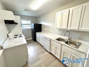 4922 Cotton Row NW in Huntsville, AL - Building Photo - Building Photo