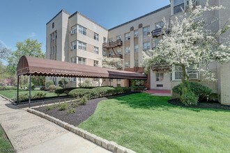 10 N Ridgewood Rd-Unit -103 in South Orange, NJ - Building Photo - Building Photo