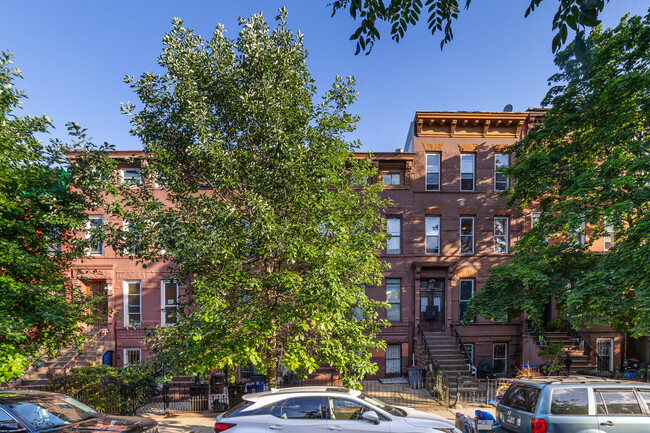 228 Van Buren St in Brooklyn, NY - Foto de edificio - Building Photo