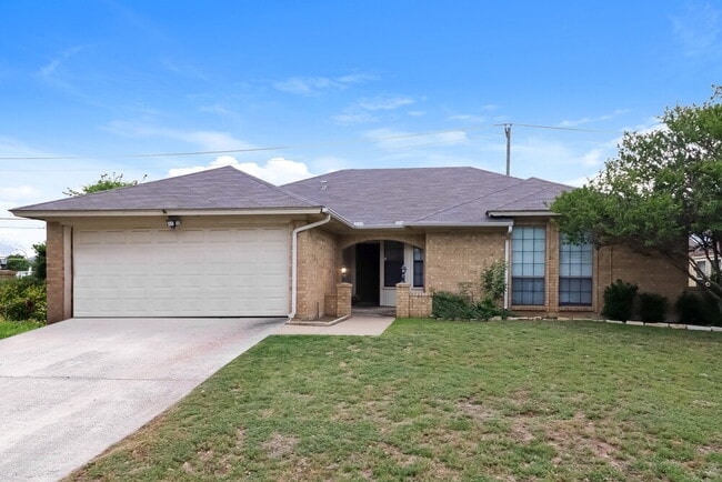 property at 1532 Clarendon St