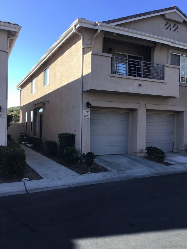 1236 El Cortez Ct in Chula Vista, CA - Building Photo - Building Photo