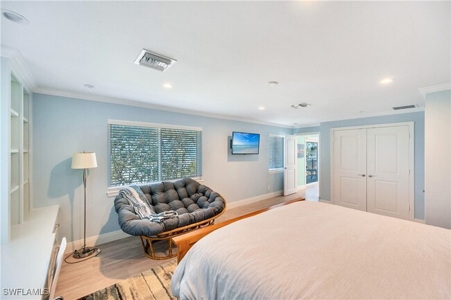 1065 Gulf Shore Blvd N