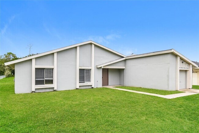 820 E Flag Ln in Kissimmee, FL - Building Photo - Building Photo