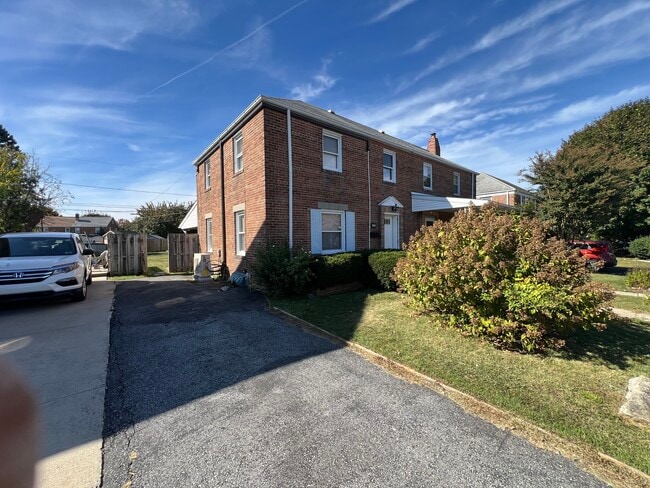 1517 Catalina Ave in Allentown, PA - Building Photo - Building Photo