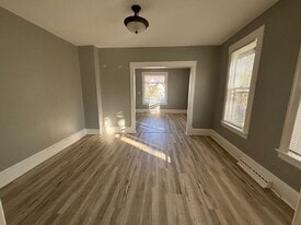 2709 N Aldrich Ave in Minneapolis, MN - Building Photo