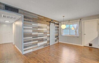 4044 Pepe Cir in Las Vegas, NV - Building Photo - Building Photo