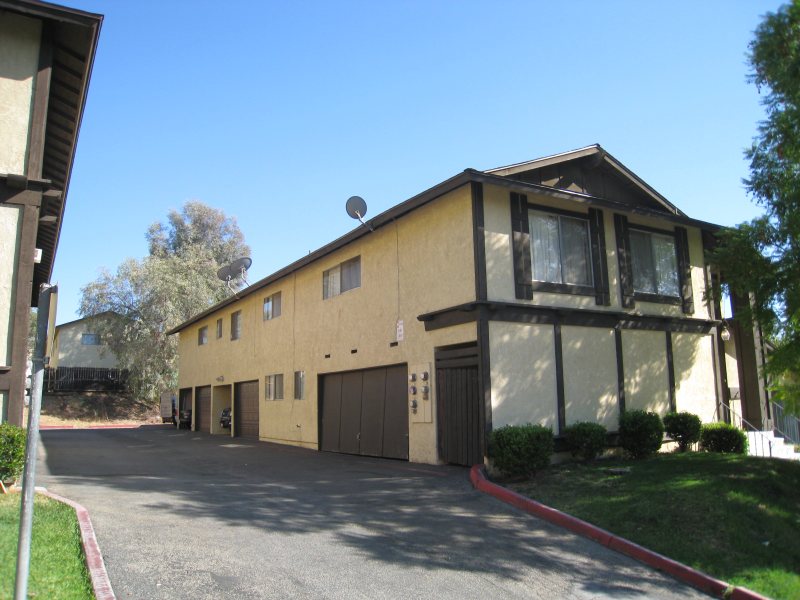 2420 S Nancy St in West Covina, CA - Building Photo