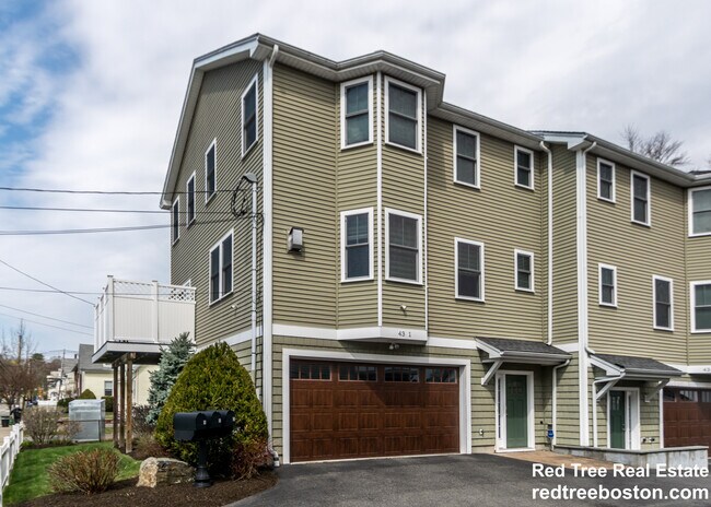 property at 43 Hammond St