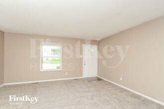 2112 Farthing Ct in Florissant, MO - Building Photo - Building Photo