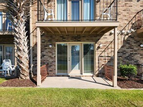 219 Double Eagle Dr in Surfside Beach, SC - Foto de edificio - Building Photo