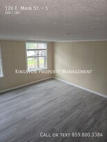 126 E Main St in Carlisle, KY - Building Photo