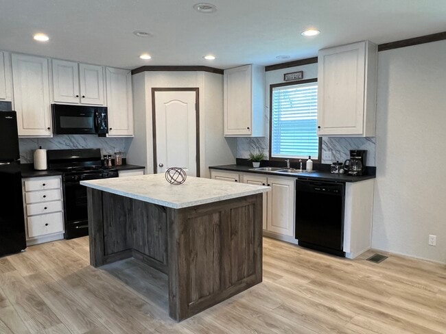 property at 3617 N Grand Ave E
