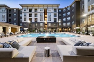 501 W Waugh St in Dalton, GA - Building Photo