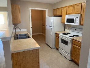 712 Oakmont Rd in Billings, MT - Foto de edificio - Building Photo