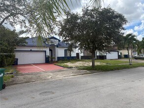 10272 SW 227th Ln in Cutler Bay, FL - Building Photo - Building Photo