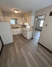 703 N Frandsen Rd in Independence, MO - Building Photo - Building Photo