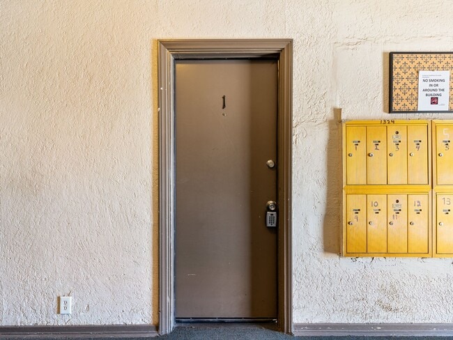 1324 N Peterson Ave in Long Beach, CA - Building Photo - Building Photo