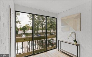 10580 Cross Fox Ln in Columbia, MD - Building Photo - Building Photo