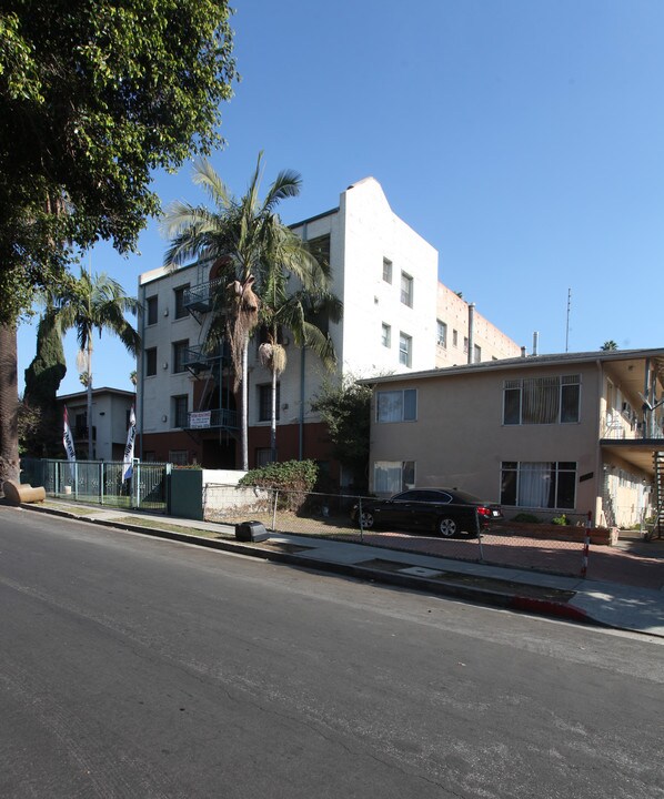 Harvard Apartments in Los Angeles, CA - Building Photo