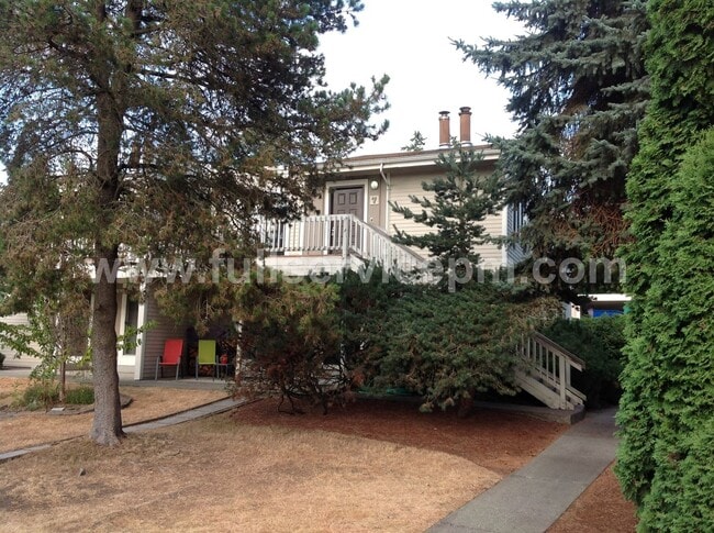 12028 Slater Ave NE in Kirkland, WA - Building Photo - Building Photo