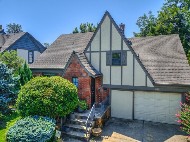 property at 252 NW 36th St