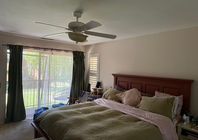 802 Kalpati Cir, Unit C in Carlsbad, CA - Building Photo - Building Photo