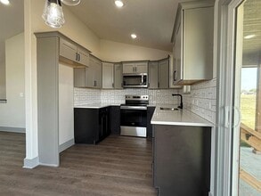 5350 W 42nd St S in Wichita, KS - Building Photo - Building Photo