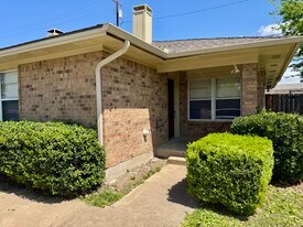 9842 Camfield Ave in Frisco, TX - Building Photo